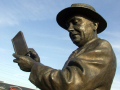 Bronze docker	 reading