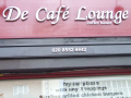 de cafe lounge shop sign