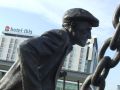 Landed  Dockworkers’ commemorative sculpture